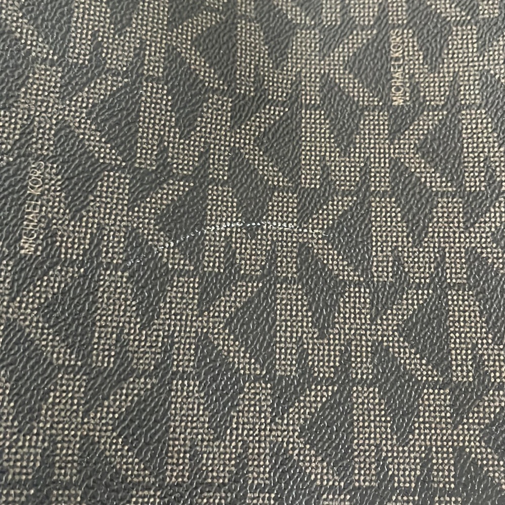 Michael Kors leather bag - Picture 7 of 10